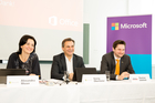  (c) fotodienst/Anna Rauchenberger - Wien, am 29.01.2013 –  Microsoft stellte heute im Rahmen einer Pressekonferenz im Hotel Le Meridien das neue Office 2013 vor. Office wurde an neue Anforderungen und den geräteübergreifenden Einsatz angepasst und kann nun per Touch oder Maus auf Computer, Macs, Windows Tablets oder Windows Phones bedient werden. FOTO v.l. Alexandra Moser, Leiterin Geschäftsbereich Office Microsoft Österreich, Georg Obermeier, Geschäftsführer Microsoft Österreich, Damian Izdebski, Gründer und Geschäftsführer DiTech: