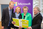 Sicheres Internet: Aktionstag in Wiener Schulen. Im Bild vlnr.: Andreas Exner, MBA (Education Manager bei Microsoft); Dipl.-Päd.in Claudia Ischepp (Fachinspektorin des Wiener Stadtschulrats); Dr. Margaretha Gerstl (Direktorin Dr. Adolf Lorenz Schule) und Richard Felsleitner, Bezirksschulinspektor