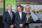 Foto vlnr.: Robert Kögl, Finance & Administration Microsoft Österreich und Georg Obermeier, Geschäftsführer Microsoft Österreich und 