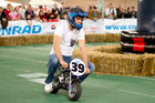 (c) fotodienst / Anna Rauchenberger - Wien, am 26.09.2010 - Nach der gelungenen Premiere im Vorjahr glühten auch am Sonntag dem 26. September 2010 beim 2. Conrad Akkurace wieder die Akkuschrauber. 48 Teams waren im Wiener Ferry Dusika Stadion am Start und alle hatten eines gemeinsam: Der Antrieb ihres Renngefährtes erfolgte über höchstens 2 extrastarke Original-Toolcraft-Akkuschrauber. Das Ziel war es, den Akkuschrauber-betriebenen Boliden unfallfrei und möglichst schnell durch den Achter-Rundkurs zu bringen. Eine Promi-Jury bewertete die Perfomance der Teams