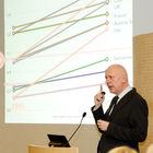  (c) fotodienst/Anna Rauchenberger - Wien, am 10.01.2012 - Heute fand im Stephaniesaal des Curhauses am Stephansplatz die Jahresauftaktveranstaltung des Bankhauses Spängler statt. FOTO  Matthias Horx, Zukunfts- und Trendforscher Matthias Horx, Zukunfts- und Trendforscher: