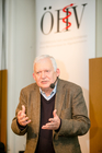 Gesundheitsreform: Patientenwohl unter dem Hammer der Ökonomisierung. FOTO: Referent Univ.-Prof. Dr. Klaus Firlei, Universität Salzburg, Experte für Arbeits-, Sozial-, Europa- und Medizinrecht