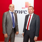  (c) fotodienst/Anna Rauchenberger - Wien, am 28.10.2011 - Kriminelle Machenschaften in Österreichs Wirtschaftskreisen sind aktueller denn je. Die aktuelle PwC-Studie 'Wirtschaftskriminalität 2011 - Sicherheitslage in Österreichs Unternehmen' belegt Schadensfälle nahmen sichtbar zu. Heute wurde die Studie im Hotel Le Meridien präsentiert. FOTO v.l.: Prof. Dr. Kai-D. Bussmann, Martin-Luther-Universität Halle-Wittenberg, Steffen Salvenmoser, Certified Fraud Examiner und Leiter Forensic Services bei PwC Österreich.: