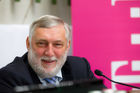 (c) fotodienst / Johannes Brunnbauer | Präsentation des 'T-Mobile Umwelt- und Nachhaltigkeitsfonds' 
Im Bild.vlnr.:
Franz Fischler