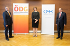  (c) fotodienst / Anna Rauchenberger - Wien, am 10.06.2021 –  ÖDG und ÖÄK - Unbekanntes Diabetesland Österreich Der Österreichischen Diabetes Gesellschaft ÖDG und der Österreichischen Ärztekammer ÖÄK ist es gelungen, eine Studie zur Erfassung der Prävalenz von unbekanntem Diabetes und Prädiabetes sowie des Versorgungsstandards bei Menschen mit bekanntem Typ-2-Diabetes zu initiieren. FOTO v.l.: Univ. Prof. Priv.-Doz. Dr. Harald Sourij, Stv. Abteilungsleiter der Klinischen Abteilung für.Endokrinologie und Diabetologie an der Medizinischen Universität Graz und Erster Sekretär der ÖDG, Univ. Prof.in Dr.in Susanne Kaser, Stv. Direktorin Universitätsklinik für Innere Medizin I der.Medizinischen Universität Innsbruck und Präsidentin der ÖDG, A.o. Univ. Prof. Dr. Thomas Szekeres, Präsident der ÖÄK und Oberarzt am Klinischen Institut für.Medizinische und Chemische Labordiagnostik der Medizinischen Fakultät der Universität Wien/.Zentrallabor des AKH der Stadt Wien: