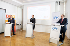 (c) fotodienst / Anna Rauchenberger - Wien, am 10.06.2021 –  ÖDG und ÖÄK - Unbekanntes Diabetesland Österreich Der Österreichischen Diabetes Gesellschaft ÖDG und der Österreichischen Ärztekammer ÖÄK ist es gelungen, eine Studie zur Erfassung der Prävalenz von unbekanntem Diabetes und Prädiabetes sowie des Versorgungsstandards bei Menschen mit bekanntem Typ-2-Diabetes zu initiieren. FOTO v.l.: Univ. Prof. Priv.-Doz. Dr. Harald Sourij, Stv. Abteilungsleiter der Klinischen Abteilung für.Endokrinologie und Diabetologie an der Medizinischen Universität Graz und Erster Sekretär der ÖDG, Univ. Prof.in Dr.in Susanne Kaser, Stv. Direktorin Universitätsklinik für Innere Medizin I der.Medizinischen Universität Innsbruck und Präsidentin der ÖDG, A.o. Univ. Prof. Dr. Thomas Szekeres, Präsident der ÖÄK und Oberarzt am Klinischen Institut für.Medizinische und Chemische Labordiagnostik der Medizinischen Fakultät der Universität Wien/.Zentrallabor des AKH der Stadt Wien:
