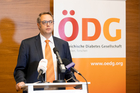  (c) fotodienst / Anna Rauchenberger - Wien, am 11.11.2021 - ÖDG, ÖÄK, ÖGK - Weltdiabetestag 2021. FOTO Univ. Prof. Priv.-Doz. Dr. Harald Sourij, Stv. Abteilungsleiter der Klinischen Abteilung für .Endokrinologie und Diabetologie an der Medizinischen Universität Graz und Erster Sekretär der ÖDG: