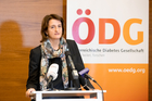 (c) fotodienst / Anna Rauchenberger - Wien, am 11.11.2021 - ÖDG, ÖÄK, ÖGK - Weltdiabetestag 2021. FOTO Univ. Prof.in Dr.in Susanne Kaser, Stv. Direktorin Universitätsklinik für Innere Medizin I der .Medizinischen Universität Innsbruck und Präsidentin der ÖDG: