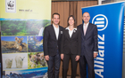 Allianz und WWF starten nachhaltigen Finanzmarkt in Österreich. Im Bild (v.l.n.r.): Armand Colard, Leiter des Bereichs Sustainable Finance bei WWF Österreich; WWF-Österreich-Chefin Andrea Johanides; Wolfram Littich, CEO Allianz Österreich