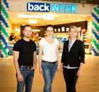  (c) fotodienst/Anna Rauchenberger - Wien, am 15.06.2012 - Nach einigen Wochen des Umbaus und der Renovierung feierte die backWERK Filiale in der SCS heute ihre Wiedereröffnung. FOTO Roman Schenk, Filialleiter, Mitarbeiterin, Ingrid Dubowy, Geschäftsführerin backWERK: