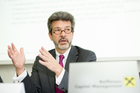  (c) fotodienst/Anna Rauchenberger - Wien, am 05.12.2012 – Raiffeisen Capital Management Jahrespressekonferenz Fondsindustrie schafft 2012 den Turnaround – erstmals seit 2006 wieder Nettomittelzuflüsse. FOTO: Dr. Mathias Bauer, Vorsitzender der Geschäftsführung, Raiffeisen Capital Management:
