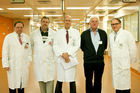  Die Protestaktionen der Aerzte am Wiener AKH gehen weiter - Pressekonferenz.(C) fotodienst, Martina Draper.Foto vlnr: Dr . Thomas Szekeres, Vorsitzender des Betriebsrates des wissenschaftlichen Personals, MUW, Dr. Richard Kdolsky, Unfallchirurgie, AKH,  Dr. Joerg Michael Hiesmayr, Leiter der Univ. Klinik fŸr Anaesthesie, Allgemeine Intensivmedizin und Schmerztherapie, Dr. Ingwald Strasser, Stellvertretender Vorsitzender des Betriebsrates des wissenschaftlichen Personals, MUW, Dr. Christoph Zielinsky, Vorstand der Univ. Klinik fŸr Innere Medizin I und Leiter der Klinischen Abteilung fŸr Onkologie,:
