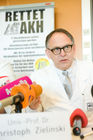  Die Protestaktionen der €rzte am Wiener AKH gehen weiter - Pressekonferenz.(C) fotodienst, Martina Draper.Foto Dr. Christoph Zielinsky, Vorstand der Univ. Klinik fŸr Innere Medizin I und Leiter der Klinischen Abteilung fŸr Onkologie: