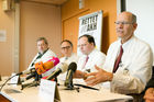  Die Protestaktionen der €rzte am Wiener AKH gehen weiter - Pressekonferenz.(C) fotodienst, Martina Draper.Foto Dr. Joerg Michael Hiesmayr, Leiter der Univ. Klinik fŸr Anaesthesie, Allgemeine Intensivmedizin und Schmerztherapie: