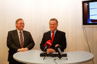 (c) fotodienst/Wolfgang Riepl - Eisenstadt, am 01.02.2012 -
im Bild: Gerhard Milletich-Geschäftsführer, Landeshauptmann Hans Niessl