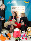 (c) fotodienst/Anna Rauchenberger - Wien, am 17.01.2012 - Im Rahmen der IKEA Stoffspielzeugaktion spendet das Unternehmen alljährlich vor Weihnachten für jedes verkaufte Stoffspielzeug 1 Euro an Kinderbildungsprojekte von UNICEF und Save the Children. Die erfreuliche Bilanz, 229 859 Euro, wurde heute im IKEA Einrichtungshaus in der SCS präsentiert.