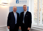 US-Wirtschaft und -Aktienmarkt: Pioneer-Manager John Carey gibt Einblick. Im Bild: Pioneer-Manager John Carey und Stefano Pregnolato (Pioneer Investments Austria CIO, Mitglied des Vorstands)