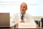 im Bild: Prim. MR Dr. Michael Preitschopf, MSc, Abteilungsvorstand Interne 2, Leiter der Palliativstation St. Raphael im Krankenhaus Göttlicher Heiland