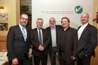 Im Bild: v.l.n.r. Ing. Gerhard Schauerhuber (Mitglied des Vorstandes der Gesellschaft für Ökologie und Abfallwirtschaft), Univ.-Doz. Dr. Stephan Schwarzer (Wirtschaftskammer Österreich), Roman Rusy (Sekretär der Gesellschaft für Ökologie und Abfallwirtschaft), DI Alois Fürnkranz (Obmann der Gesellschaft für Ökologie und Abfallwirtschaft) und DI Mag. Thomas Kasper (Mitglied des Vorstandes der Gesellschaft für Ökologie und Abfallwirtschaft)