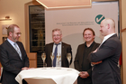 Im Bild: v.l.n.r. Ing. Gerhard Schauerhuber (Mitglied des Vorstandes der Gesellschaft für Ökologie und Abfallwirtschaft), Univ.-Doz. Dr. Stephan Schwarzer (Wirtschaftskammer Österreich), DI Alois Fürnkranz (Obmann der Gesellschaft für Ökologie und Abfallwirtschaft) und DI Mag. Thomas Kasper (Mitglied des Vorstandes der Gesellschaft für Ökologie und Abfallwirtschaft)