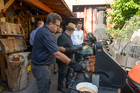 Beim sommerlichen get together wurde vor allem der Mitgliederzuwachs gefeiert. Im ersten Halbjahr 2023 sind die renomierten Firmen EHA Mulden-Express Service, ÖKO - Recycling, Magyer, Rieger Entsorgung und Schüttflix dem Verein beigetreten. Die 1996 gegründete Interessensvertretung tritt auch als Schutzverband gegen Umweltkriminalität und unlauteren Wettbewerb auf. 