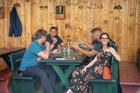 Beim sommerlichen get together wurde vor allem der Mitgliederzuwachs gefeiert. Im ersten Halbjahr 2023 sind die renomierten Firmen EHA Mulden-Express Service, ÖKO - Recycling, Magyer, Rieger Entsorgung und Schüttflix dem Verein beigetreten. Die 1996 gegründete Interessensvertretung tritt auch als Schutzverband gegen Umweltkriminalität und unlauteren Wettbewerb auf. 