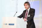 Im Rahmen der DIRK-Gala wurden Dienstag abend, 2. Juni, in Frankfurt die Deutschen Investor Relations Preise 2015 vergeben. Im Bild: Peter Chudaska, registrar services GmbH