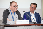 Die neue Aufgabe des IR-Verantwortlichen in börsenotierten Unternehmen diskutierte eine hochkarätige Podiumsrunde am Montag bei der DIRK-Konferenz in Frankfurt. Im Bild: v.l.nr. John Paul O'Meara, adidas AG und Dr. David Frink, Gerry Weber International AG