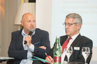 Im Wiener Hotel Bristol diskutierten Experten des Travel Industry Club Austria (TIC-A) über die Folgen der zunehmenden Terrorgefahr für Reisende und Reisebranche. Im Bild der Präsident des Österreichischen ReiseVerbandes (ÖRV), Josef Peterleithner, und der Generaldirektor der Europäischen Reiseversicherung, Wolfgang Lackner.