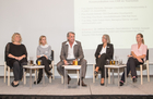Der Travel Industry Club Austria lud zu einer Diskussion über die Vor- und Nachteile ökologischen und sozialen Handels (CSR) ins Hotel Le Meridien. V.l.n.r. Eva Buzzi (Rail Tours Touristik), Marion Stemmler (Accor Hotels), Wilfried Seywald (Moderation), Kerstin Dohnal (Destination: Development) und Karin Huber-Heim (csr and communication).