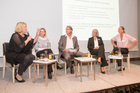 Der Travel Industry Club Austria lud zu einer Diskussion über die Vor- und Nachteile ökologischen und sozialen Handels (CSR) ins Hotel Le Meridien. V.l.n.r. Eva Buzzi (Rail Tours Touristik), Marion Stemmler (Accor Hotels), Wilfried Seywald (Moderation), Kerstin Dohnal (Destination: Development) und Karin Huber-Heim (csr and communication).