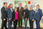 Der Travel Industry Club Austria, Thinktank der heimischen Reisebranche, lud am Vorabend der Ferienmesse 2017 zu einer Leistungsschau ins Grand Hotel Wien am Kärntner Ring. Im Bild v.l.n.r.: ADA-Programmleiter Gunter Schall, Marco Giraldo, Geschäftsführer TourCert, Fernanda Machado, Geschäftsführerin von GeoReisen Ecuador, TIC-Präsident Harald Hafner, CSR-Expertin Emma Arvidsson, Naturfreunde Internationale Präsident Manfred Pils, Ronald Rengifo Pezo vom peruanischen Pilotpartner Machete Tours.