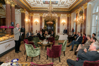 Der Travel Industry Club Austria diskutierte im Palais Todesco über die gesetzlichen Anforderungen an den nachhaltigen Einsatz von Ressourcen im Reinigungsgewerbe. Im Bild: Moderator und Travel Industry Club Präsident Austria, Harald Hafner.