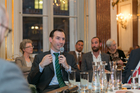 Der Travel Industry Club Austria diskutierte im Palais Todesco über die gesetzlichen Anforderungen an den nachhaltigen Einsatz von Ressourcen im Reinigungsgewerbe. Im Bild: Dr. Philipp Pelz, Lessiak & Partner Rechtsanwälte
