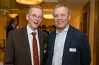 Der Travel Industry Club Austria diskutierte am Vorabend der Ferien-Messe Wien über die Faszination von Alpenreisen und Kreuzschifffahrten. Im Bild: Harald Hafner und Franz Hartl.