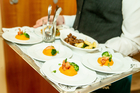 Österreichs Gastronomie- und Beherbergungsbetriebe müssen sich auf veränderte Erwartungen von Jobbewerbern einstellen. Der Travel Industry Club Austria diskutierte im Wiener Modul die Auswirkungen.