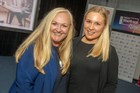 Fünf Unternehmen traten am 25. September 2019 im Wiener Modul zum Pitch im Rahmen der zweiten Travel Industry Start-up Night 2019 an. Im Bild das Siegerteam (v.l.n.r.): Elisabeth Römer-Russwurm, Patricia Prodinger.