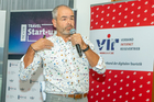 Fünf Unternehmen traten am 25. September 2019 im Wiener Modul zum Pitch im Rahmen der zweiten Travel Industry Start-up Night 2019 an. Im Bild playTracks-Geschäftsführer Armin W. Rainer.