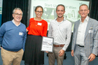 Fünf Unternehmen traten am 25. September 2019 im Wiener Modul zum Pitch im Rahmen der zweiten Travel Industry Start-up Night 2019 an. Im Bild v.l.n.r. VIR-Vorstand Michael Buller, TIC-Projektleiterin Jannicka Göbel, Autobus-Angebot-Chef Christoph Berdenich und TIC-Präsident Harald Hafner.