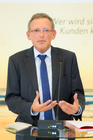  (c) fotodienst / Anna Rauchenberger - Wien, am 21.09.2015 - Follow Me! Nachfolgebörse für Versicherungsmakler und Informationskampagne des Österreichischen Versicherungsmaklerrings ÖVM. FOTO Akad. Vkfm. Gunther Riedlsperger, Bundesobmann der Versicherungsmakler: