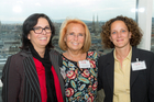 (c) fotodienst / Anna Rauchenberger - Wien, am 21.09.2015 - Follow Me! Nachfolgebörse für Versicherungsmakler und Informationskampagne des Österreichischen Versicherungsmaklerrings ÖVM, FOTO vlnr.: Monika Brandtner (ÖVM), Christine Weiländer (ÖVM-Generalsekretärin), Ulrike Menger (ÖVM).