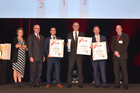 Im Linzer Design Center wurden am Mittwoch abend die Assekuranz Award Austria (AAA) Preisträger 2018 ausgezeichnet. Im Bild: Andreas Promberger APK, Christian Nuschele Standard Life, Markus Leibetseder Helvetia.