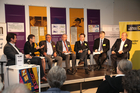 V.l.n.r.: Christoph Kulterer (Industriellenvereinigung Kärnten), Univ.Prof. Dr. Verena Winiwarter (Umwelthistorikerin), Hassan Baroud (Autor), Dr. Peter Fritz (ORF-Korrespondent), Mag. Dr. Franz Prettenthaler (Risikoökonom Joanneum Research), Univ.Prof. Dr. Karl Steininger (Volkswirt Uni Graz), Rolf Holub (Umweltlandesrat Kärnten)
