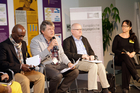 V.l.n.r.: Chibo Onyeji (Autor), Otmar Lahodynsky (Nachrichtenmagazin profil), Dr. Bernhard Perchinig (ICMPD Research) und Dr. Christa Markom (Uni Wien)