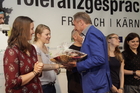 Ein Poetry Slam zum Thema Freiheit markierte den Abschluss der Europäischen Toleranzgespräche 2017 im Kärntner Bergdorf Fresach. Im Bild v.l.n.r.: Tara Meister, Estha Sackl und Manfred Sauer, Superintendent der Evangelischen.