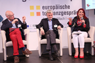 Europäische Toleranzgespräche, Eröffnungstag am 6. Juni 2019 im Kärntner Bergdorf Fresach. Im Bild v.l.n.r. Moderator Claus Reitan, England-Versteher Rüdiger Görner, die Autorin Sonia Boumad.