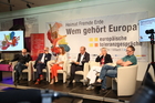 Der Wirtschatsforum der Europäischen Toleranzgespräche in Fresach befasste sich mit den Themen Ausverkauf von Grund und Boden die Folgen, Abwanderung und Digitalisierung als Chance für die Region. Im Bild v.l.n.r. Kulturanthropologe Michael Zinganel, Landtagspräsident Reinhart Rohr, ORF-Moderatorin Sonja Sagmeister, Hagelversicherung-CEO Kurt Weinberger, Sozialwissenschafterin Brigitte Kratzwald, Blogger und Steuerberater Johann Neuner.