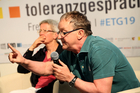 Der Wirtschatsforum der Europäischen Toleranzgespräche in Fresach befasste sich mit den Themen Ausverkauf von Grund und Boden die Folgen, Abwanderung und Digitalisierung als Chance für die Region. Im Bild Sozialwissenschafterin Brigitte Kratzwald, Blogger und Steuerberater Johann Neuner.