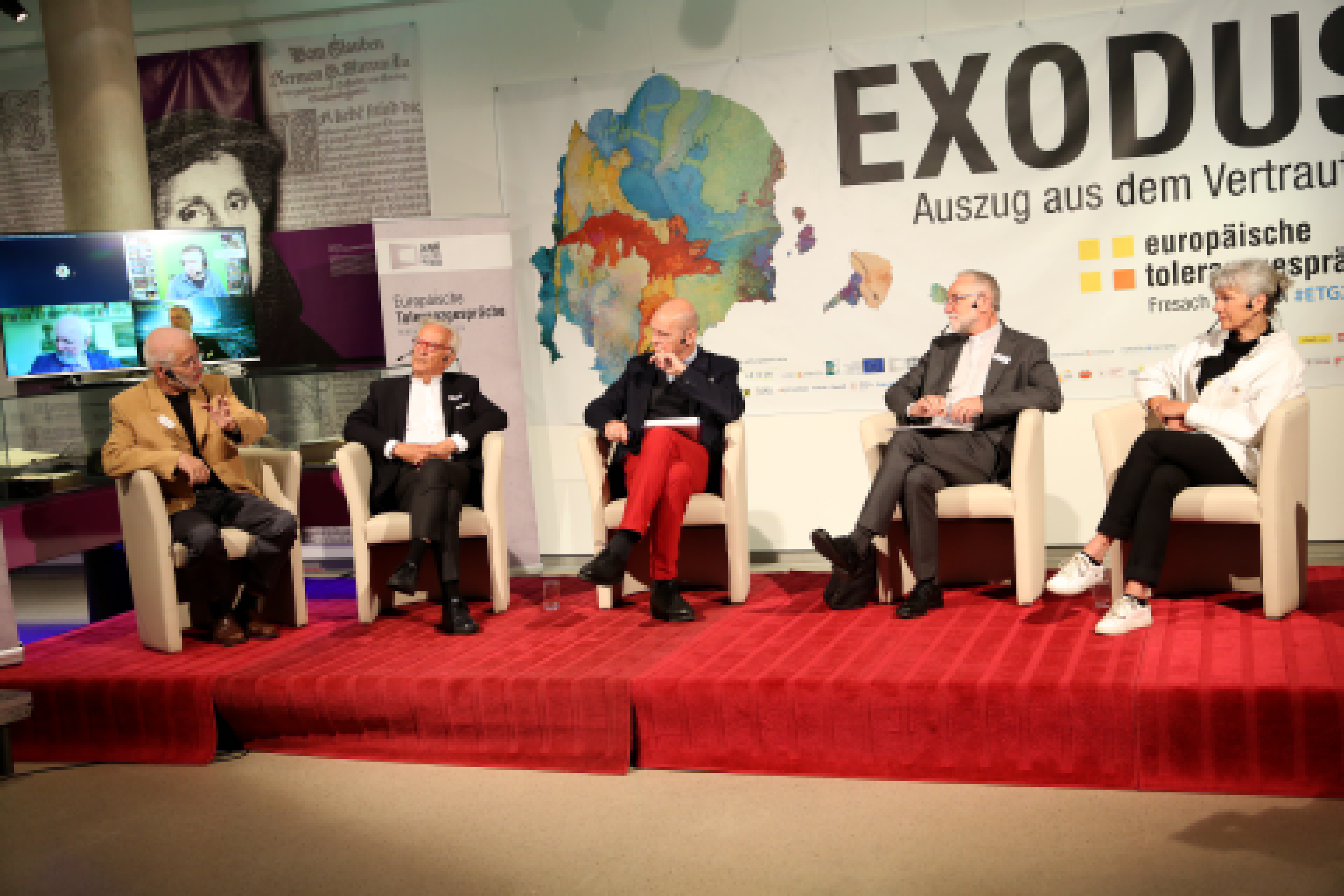 Die Europäischen Toleranzgespräche 2020 wurden am Donnerstag vormittag im Kärntner Bergdorf Fresach eröffnet. Im Bild von links nach rechts: PEN-Präsident Helmuth A. Niederle, Kuratoriumspräsident Hannes Swoboda, Chefred. Claus Reitan, Bischof Josef Marketz, Psychologin Margarethe Prinz-Büchl.