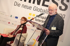 Lesung beim PEN-Forum der Europäischen Toleranzgespräche in Fresach. Franka Lechner mit PEN-Präsident Helmuth A. Niederle.